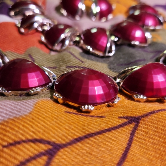 Thermoset Berry Colored MCM Vintage Set! Earrings, Bracelet and Choker Necklace - Picture 7 of 8
